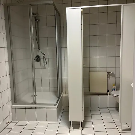 Apartment Zimmervermietung Conny - Monteurzimmer - *